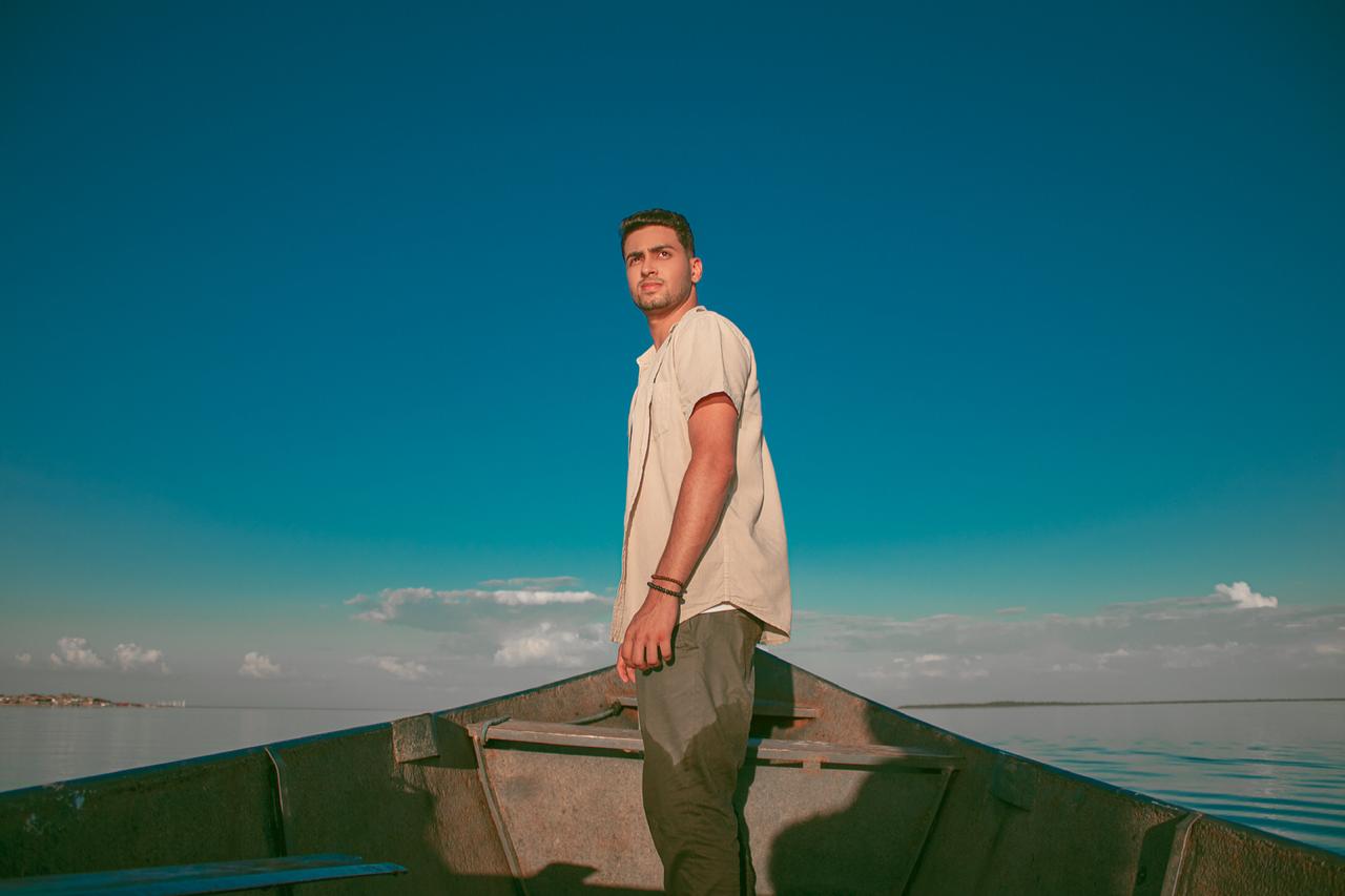 Gabriel Brito cresce nos streamings e lança “Tudo Vai Passar”