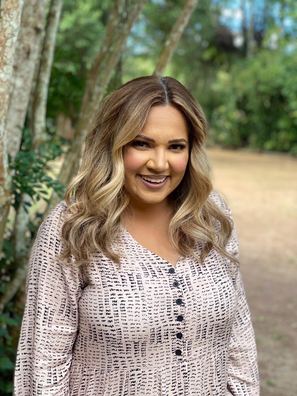 Paula Pereira apresenta seu novo singles “Calma Filho”