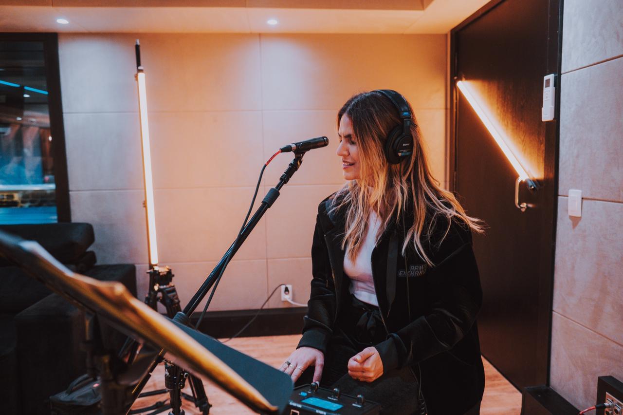 Fenômeno da música, Aline Barros grava projeto do ano