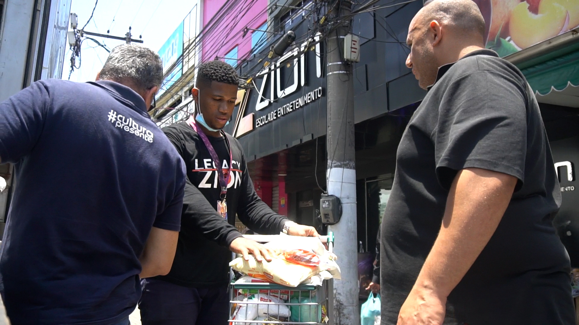 Escola ZION promove 2ª edição de evento beneficente em prol de famílias carentes do Rio de Janeiro