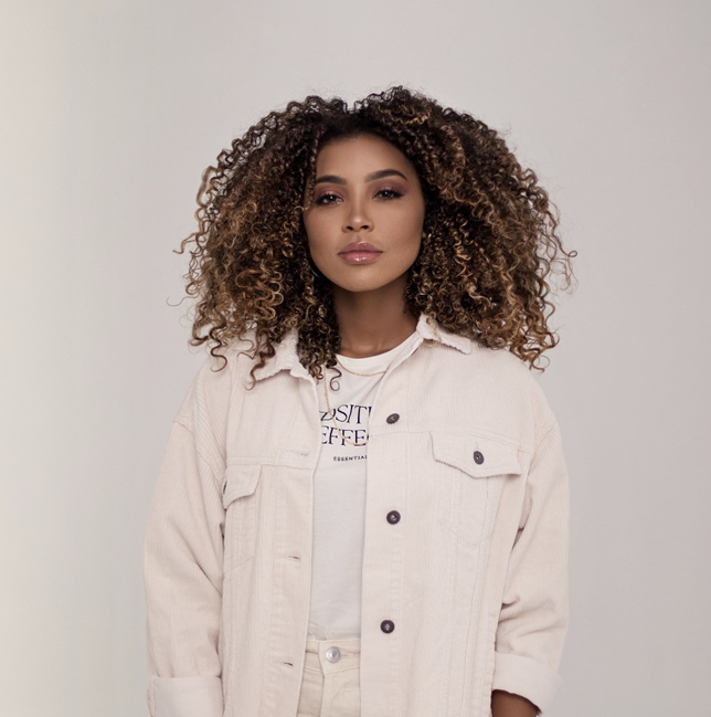 GABRIELA GOMES É A PRIMEIRA ARTISTA FEMININA GOSPEL A ENTRAR PARA O PROGRAMA EQUAL, DO SPOTIFY