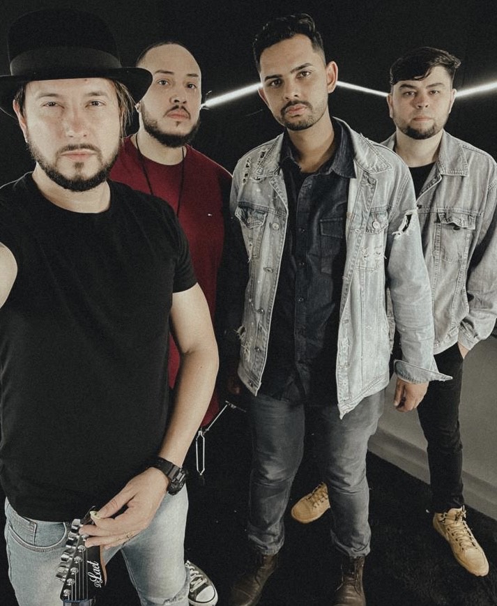 “Outro Lado” o novo single da Supernova, com uma versão mais cadenciada e melódica de “Farol”