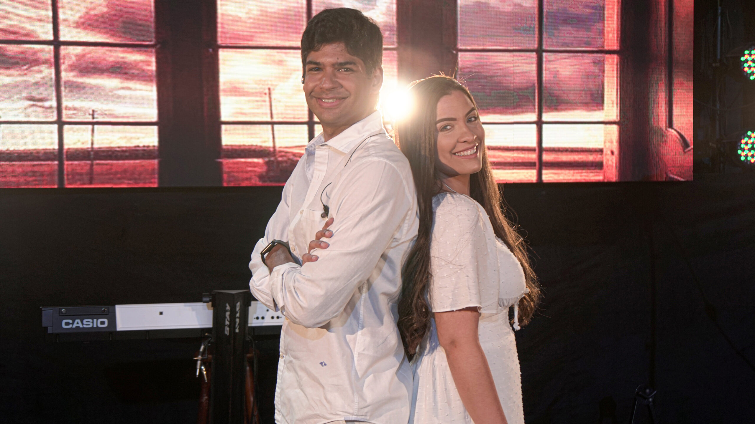 Carlos Augusto lança o single ”Raízes” em parceria com Isabelle Dias
