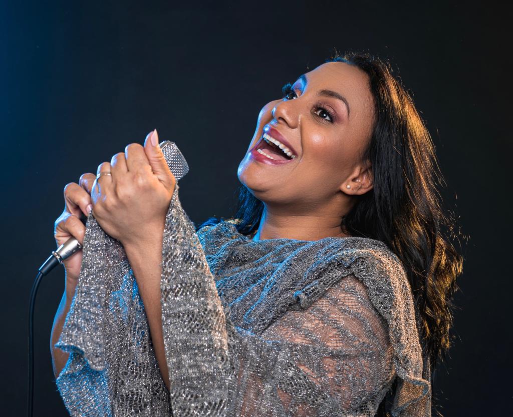 Diane Soares lança o single “Trajetória” e disponibiliza clipe no YouTube