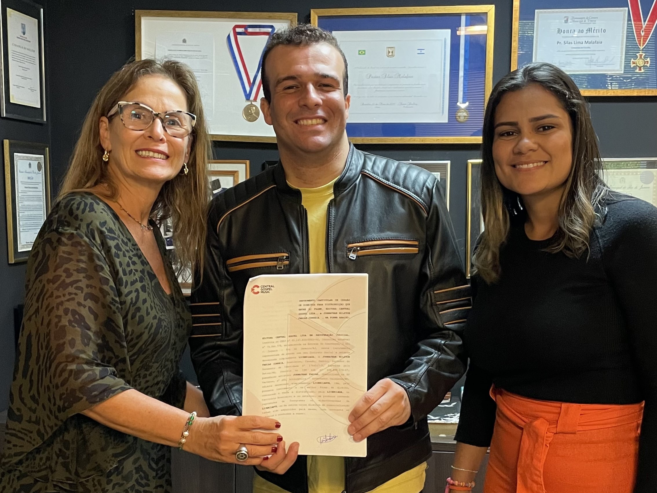 Johnathan Farias é a nova aposta da Central Gospel Music no segmento pentecostal