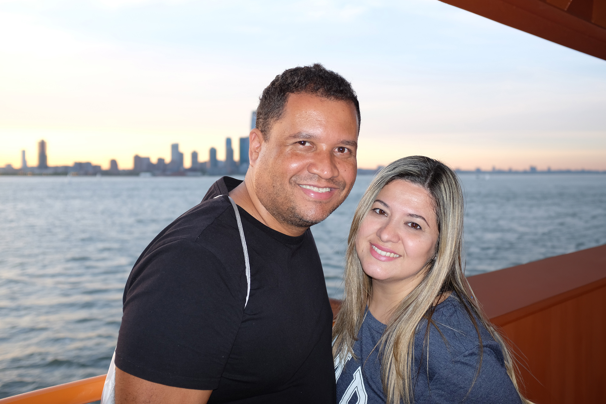 Comemorando 25 anos de casados, Adelso Freire e Cyntia Freire lançam a canção “Quero Um ‘Pra Sempre’”