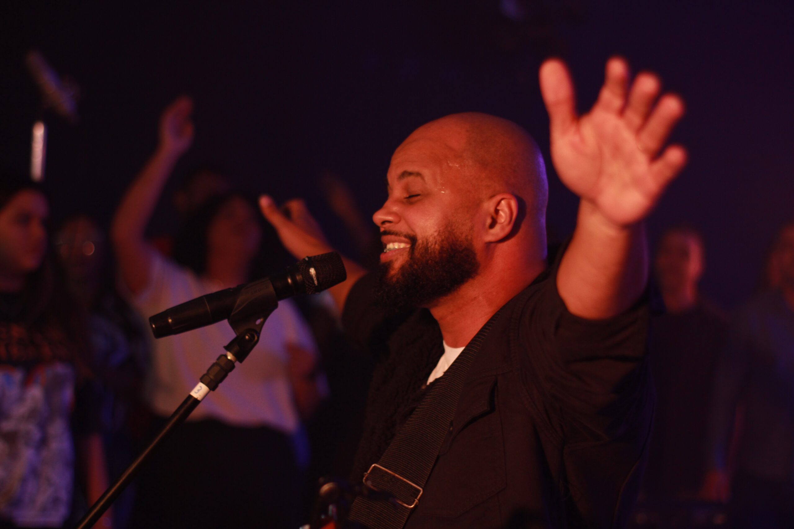 Teo Brasil lança o single autoral “Foi Você Que Venceu” pela Central Gospel Music