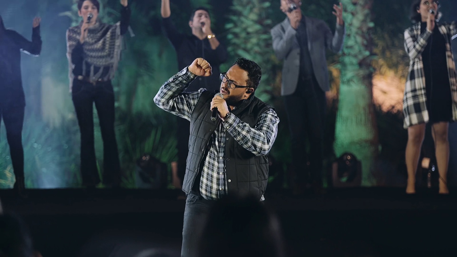 Everton Mestre resgata o hit “Eu Quero é Deus” e lança o EP “Restaurando Vidas Vol. 1”