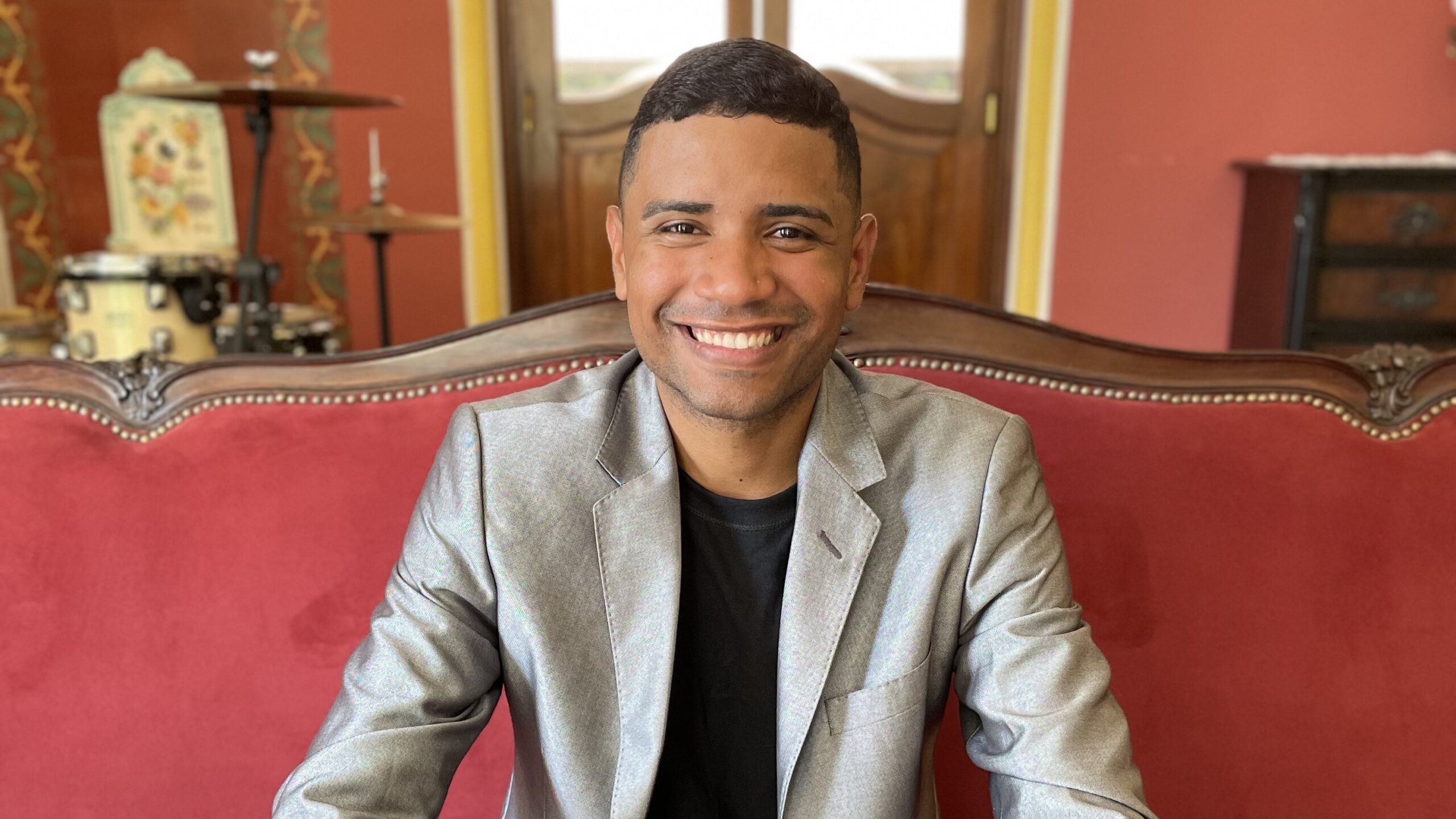 Breno Lima estreia na Central Gospel Music com medley de clássicos da Harpa Cristã no single “Do Fundo da Alma”