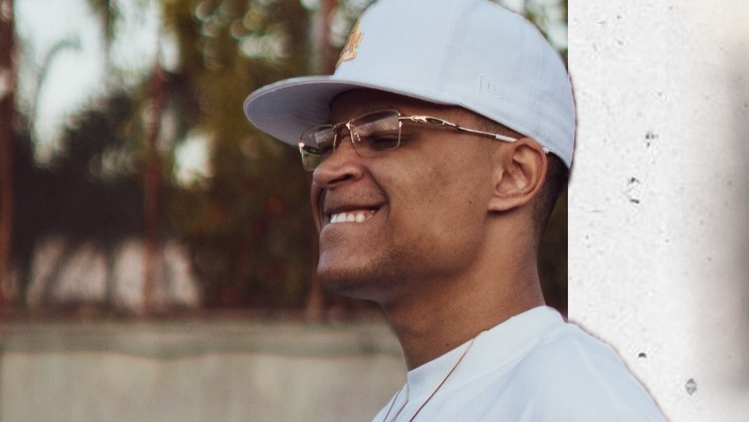 O trapper 2Metro lança o single e clipe de “Mano, Eu Sou Pentecostal”