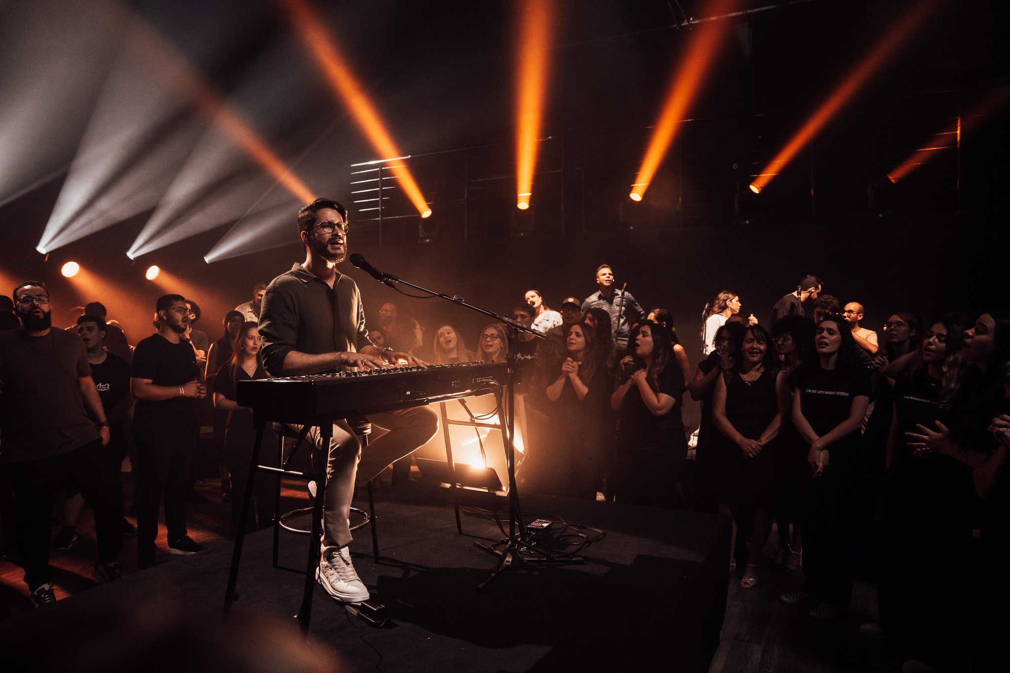 Gabriel Guedes regrava o clássico “Canta Minh’Alma”, que encerra seu novo projeto ao vivo pela Onimusic