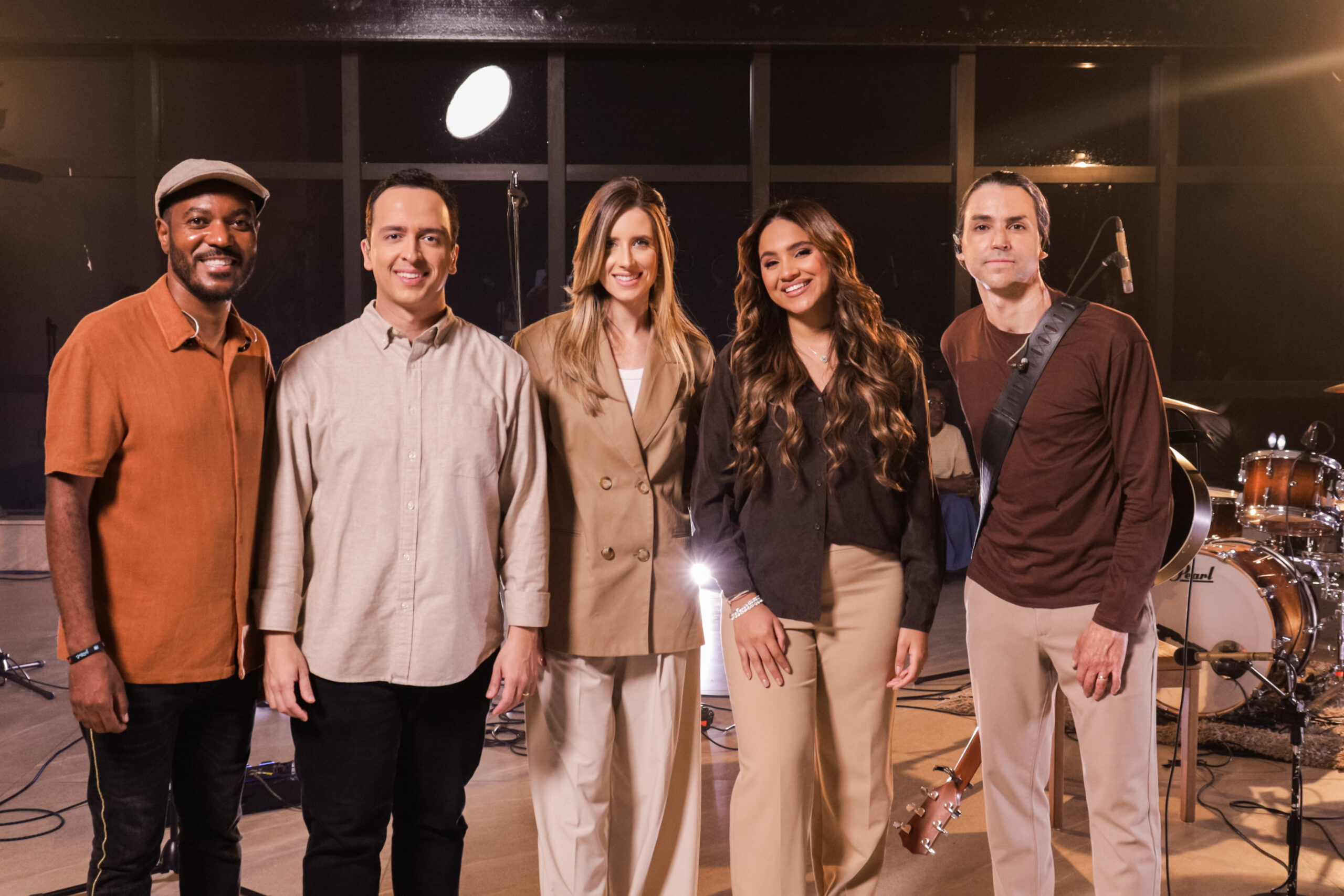 Pedras Vivas lança o single “Ele Transformou em Bênção” com a participação de Sarah Beatriz