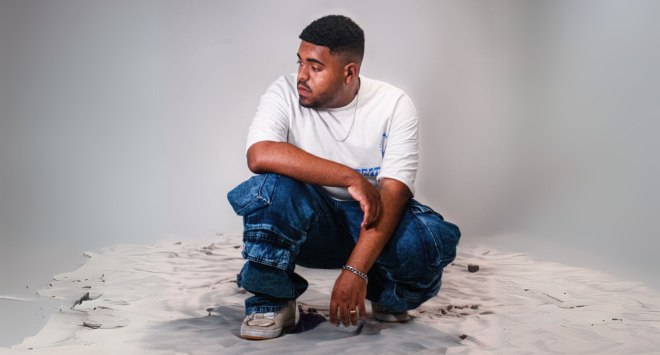 Silas Magalhães mistura funk, trap e pop em seu novo single “Deserto”