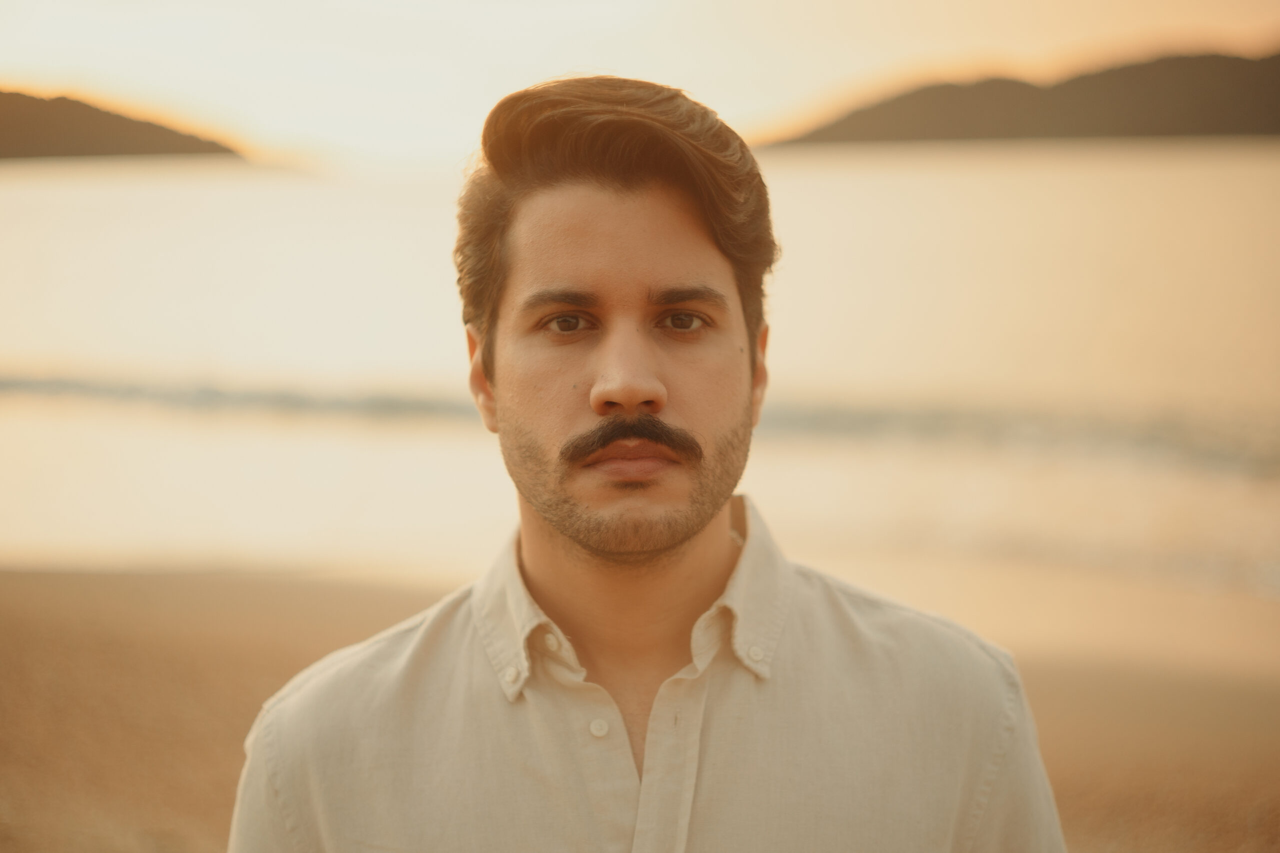 Gabriel Guedes lança a impactante canção “Sê Forte” com clipe cinematográfico baseado em história real de sua família