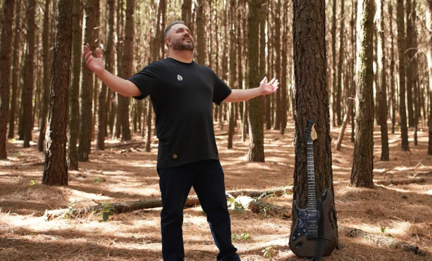 Edson Aviva lança “Tua Glória”, sua nova canção autoral que exalta a soberania de Deus em todas as circunstâncias