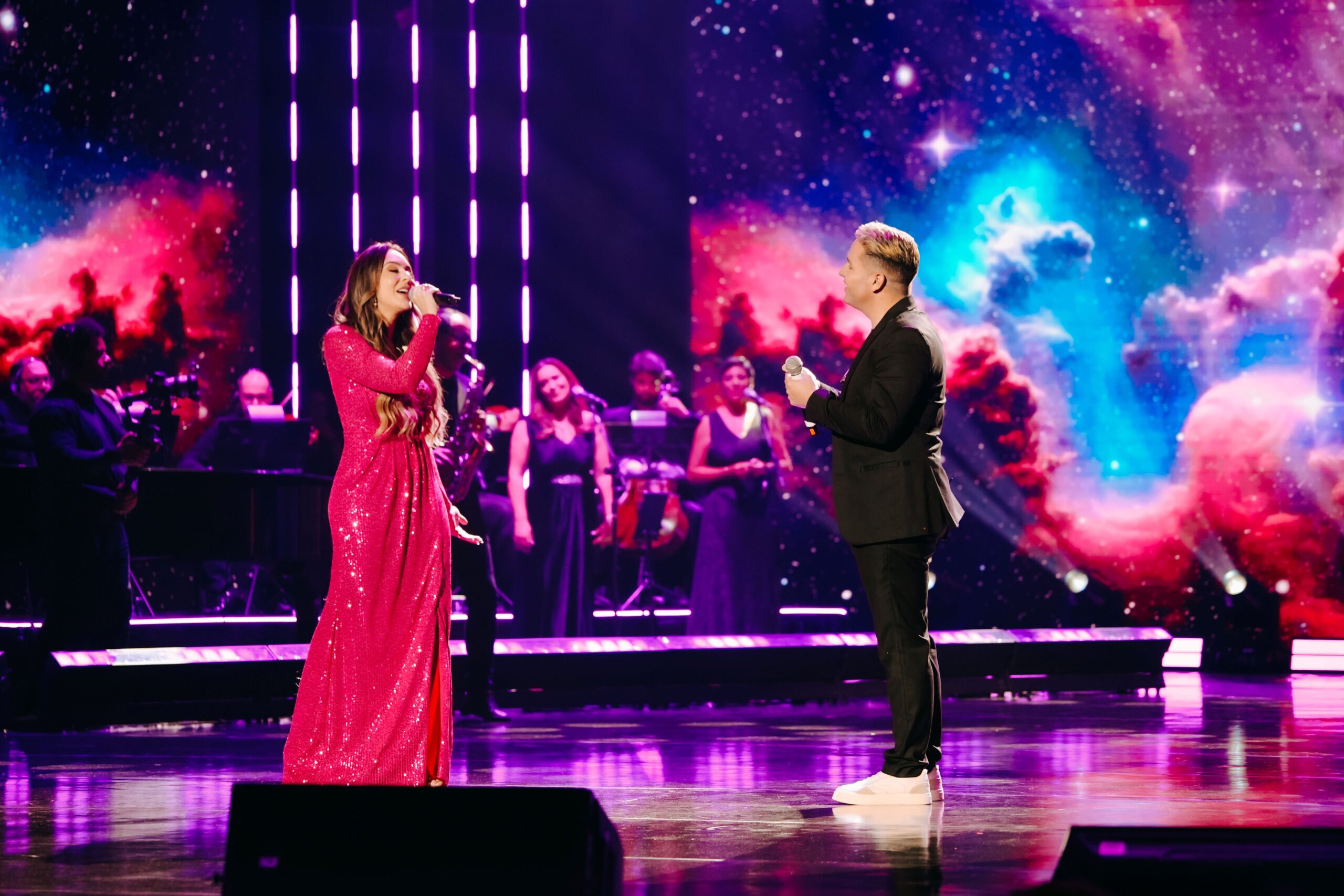 Dayane Lima regrava o sucesso “Pintor do Mundo”, ao lado do Pr. Lucas, no DVD de 43 anos da Louvor Eterno