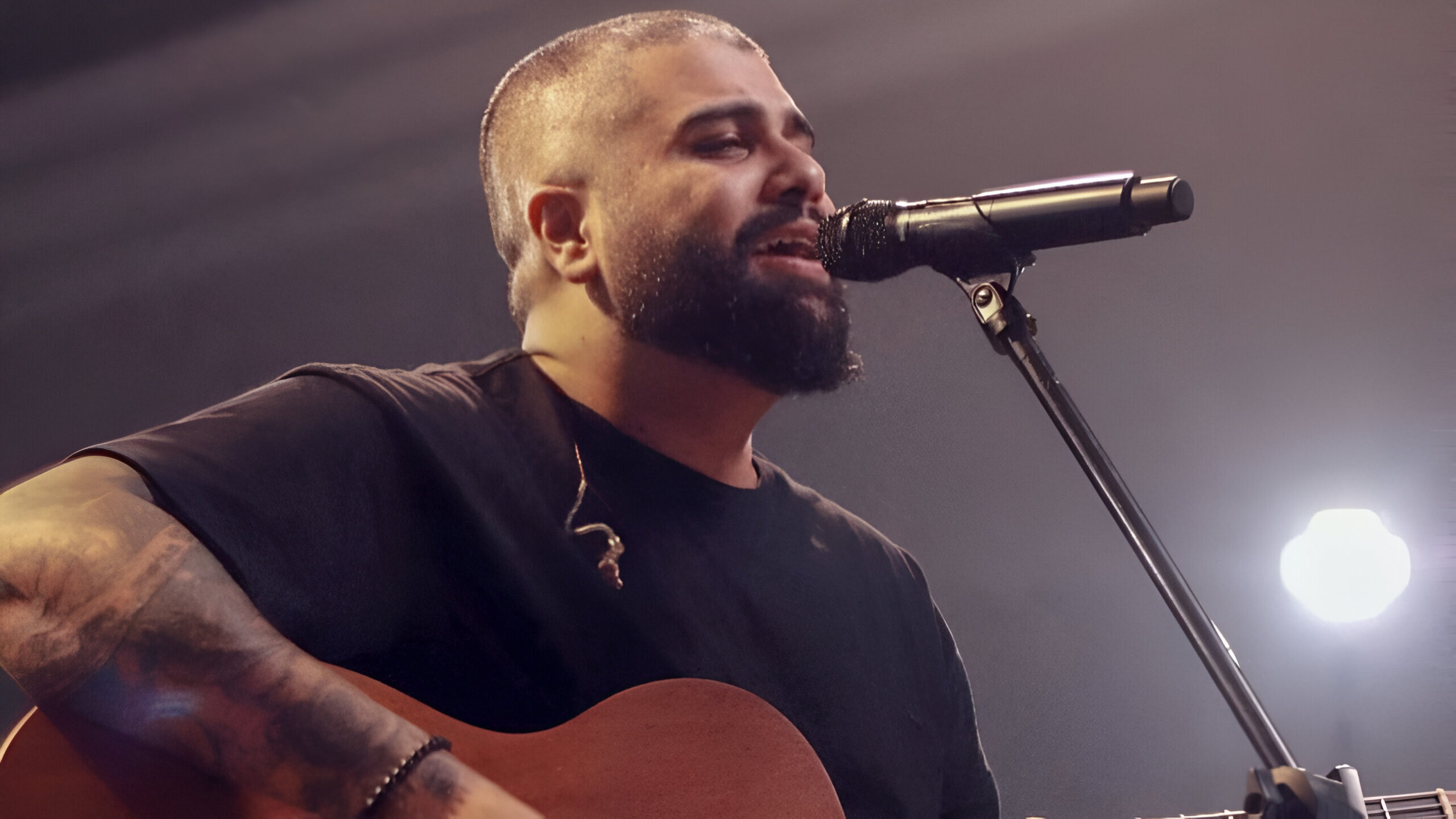 Flavio Vasques lança “Mais Fogo, Mais Glória”: Um clamor por presença real e contínua