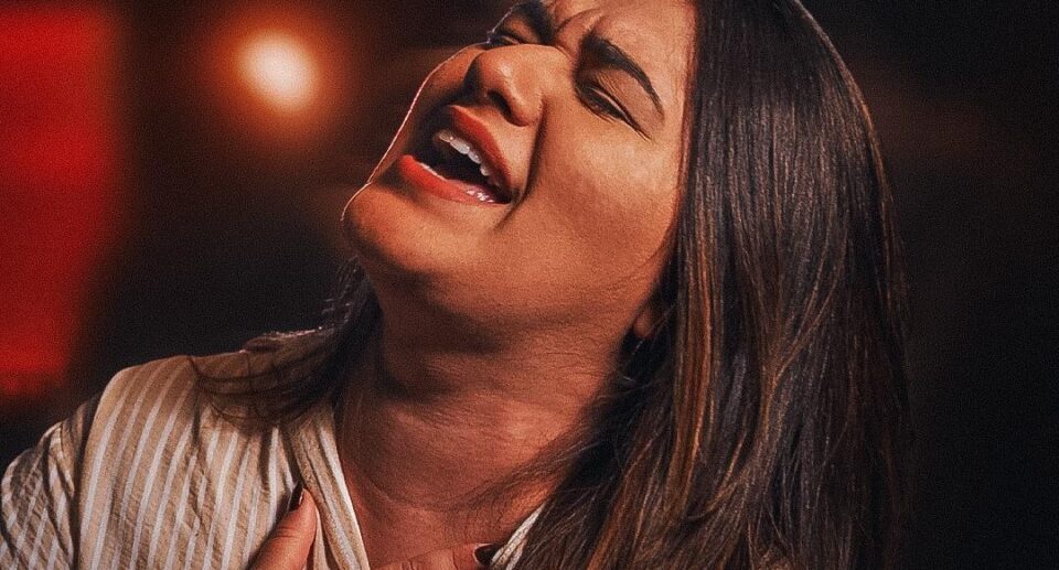 A cantora gospel Larissa Martins. Foto: Divulgação.