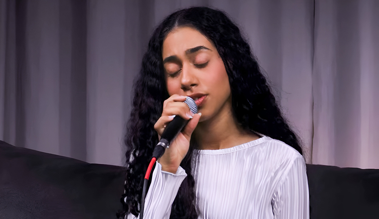 Izabelle Ribeiro lança “Levanta da Cama – Acústico”