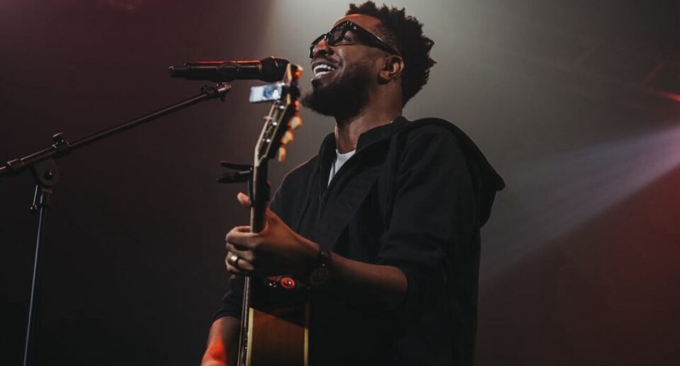 “Continua”: novo single de Eliezer de Tarsis inspira fé em tempos difíceis