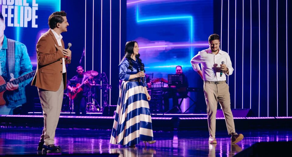 Giselli Cristina lança versão ao vivo de “Sabe Filho”, com a participação da dupla André e Felipe