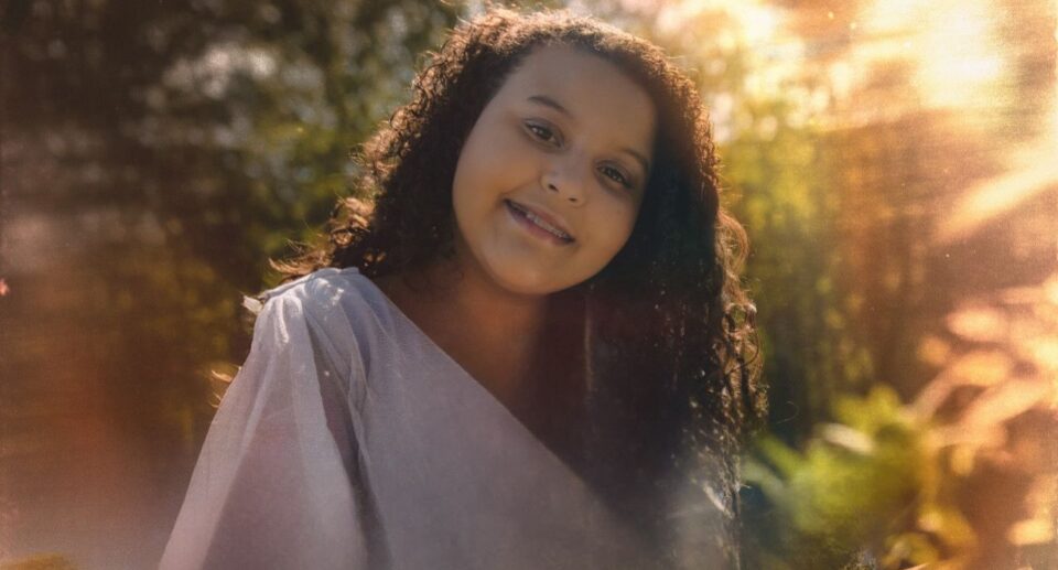 Ingrid Vitória estreia na Trindade Records com o single pentecostal “Vai Passar”
