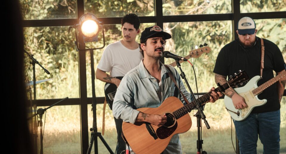 Com influências da country music, Leo Schiappadini lança o aguardado álbum “Boas Novas”