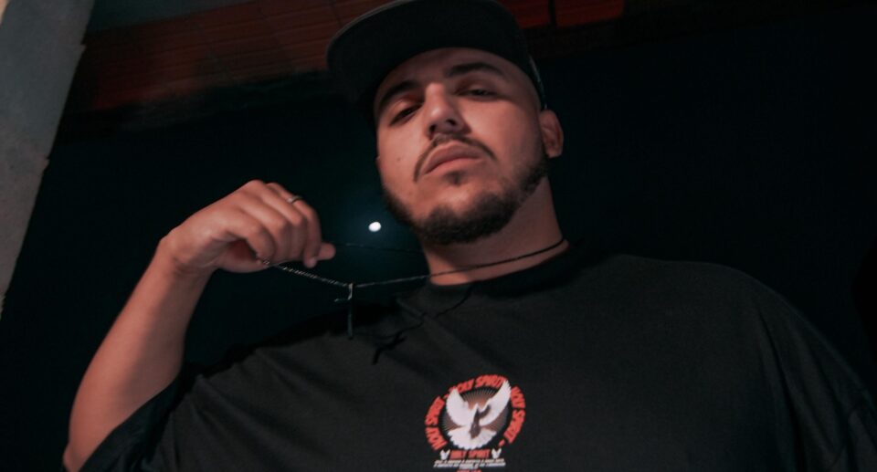 Maia Flow estreia “Exemplos”: Drill Gospel que confronta escolhas e inspira fé