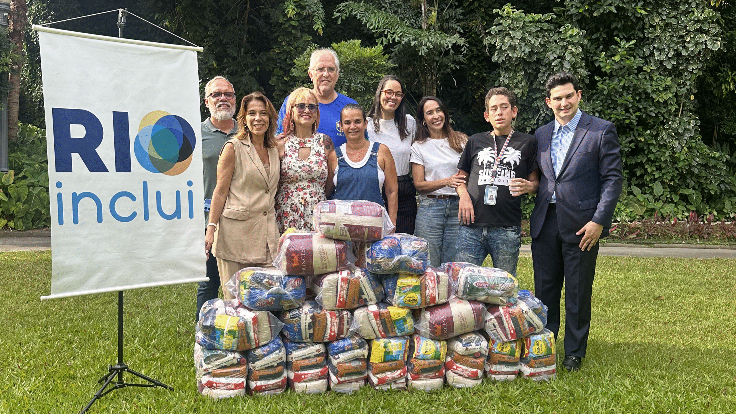 Congresso de Mulheres da Assembleia de Deus de Madureira arrecada mais de 1 tonelada de alimentos e doa para a RIOInclui