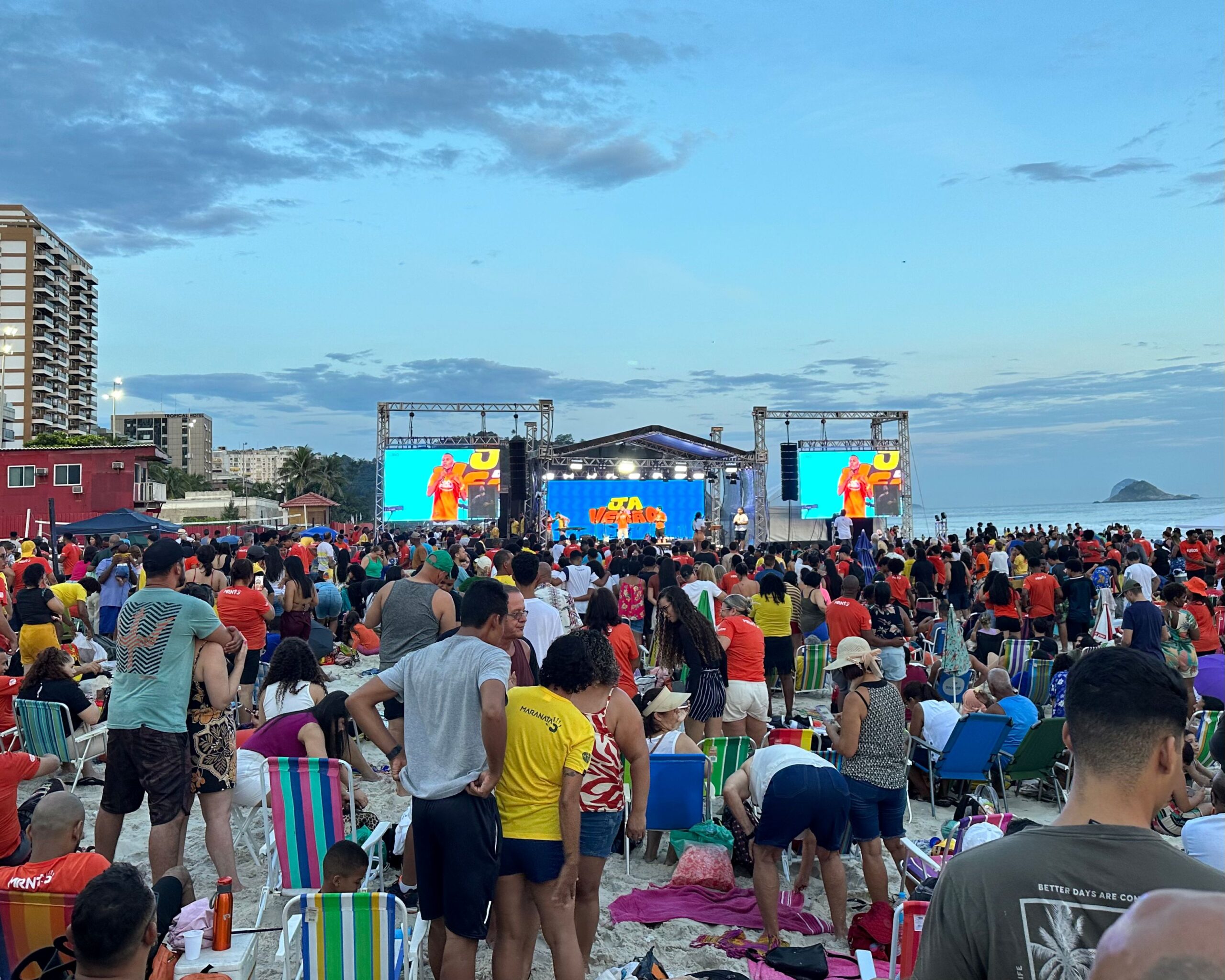 JA de Verão: Jovens Adventistas promovem culto na praia durante os fins de semana de janeiro