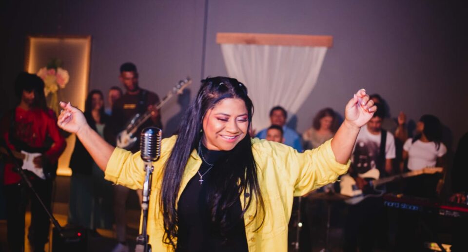 Rosianny Cruz lança “Filho da Promessa”, seu novo single marcado por fé, identidade e superação