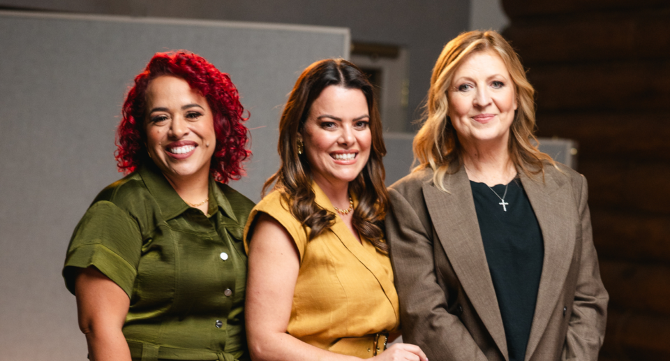 Ana Paula Valadão participa de versão trilíngue de “Aclame ao Senhor” ao lado de Darlene Zschech e Ingrid Rosario 