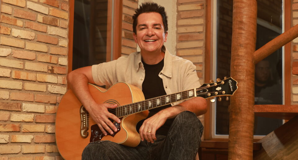 Regis Danese lança “Tu És Tão Bom Pra Mim”, single inédito marcado por fé e gratidão