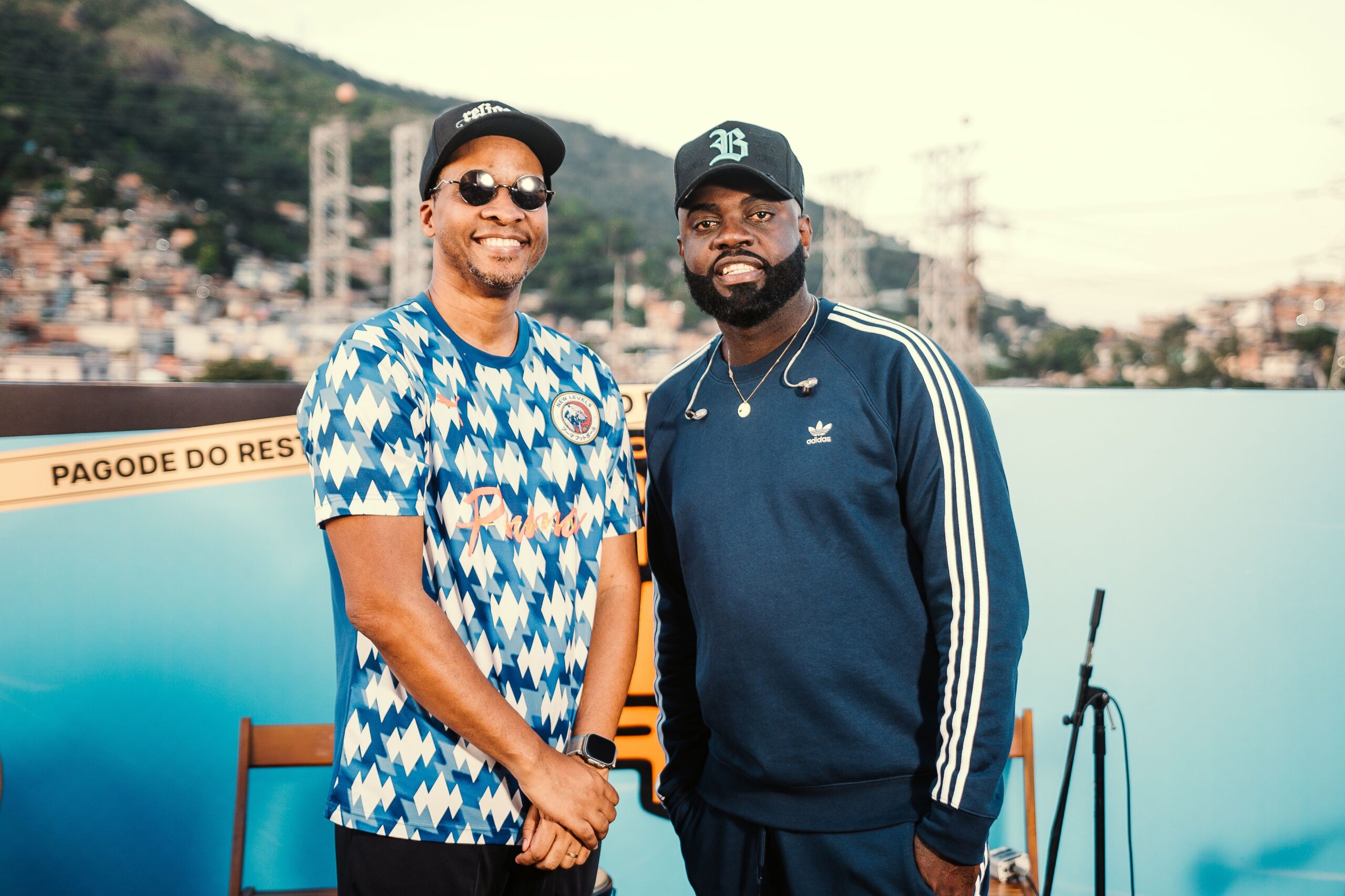 Pagode Restaura une pagode, rap e futebol na animada “Moleque Abençoado”