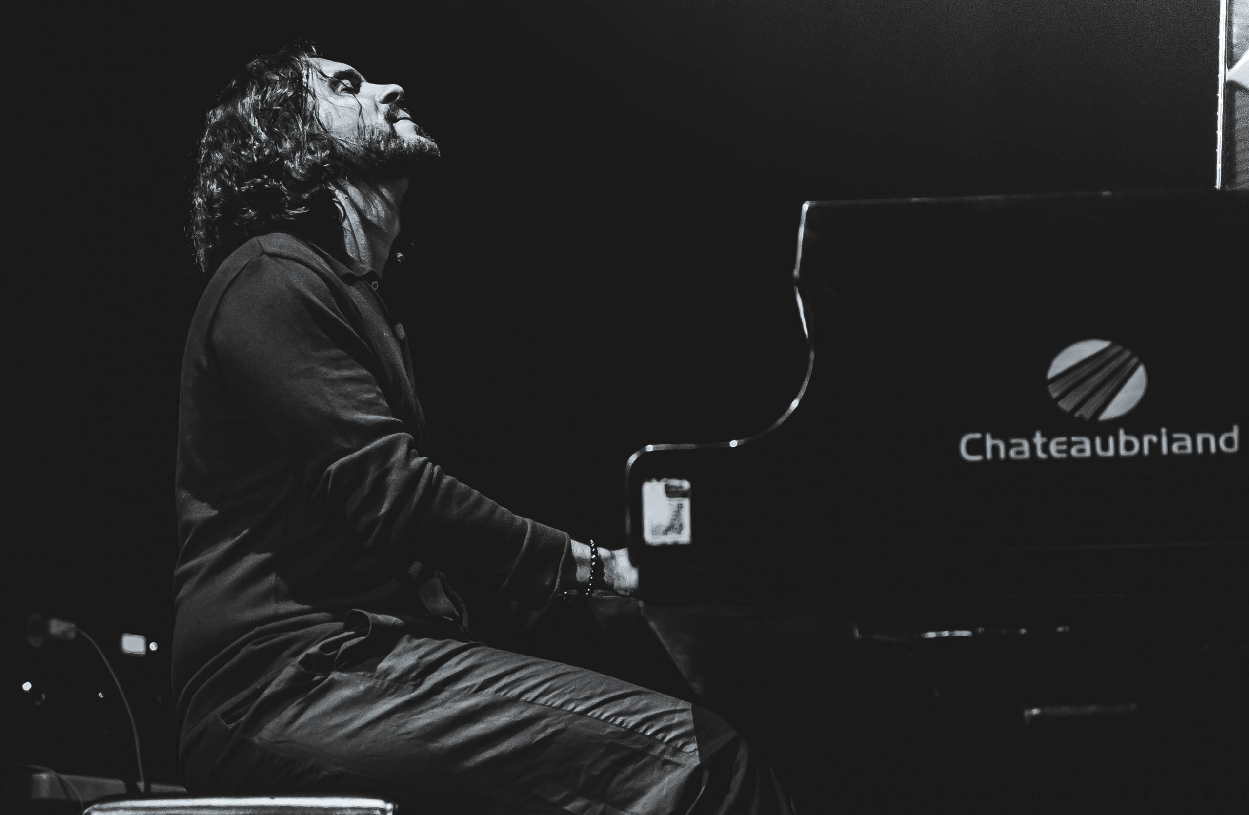 Fellipe Fernandes mistura MPB e jazz em sua nova música “Homens-Ninguém”