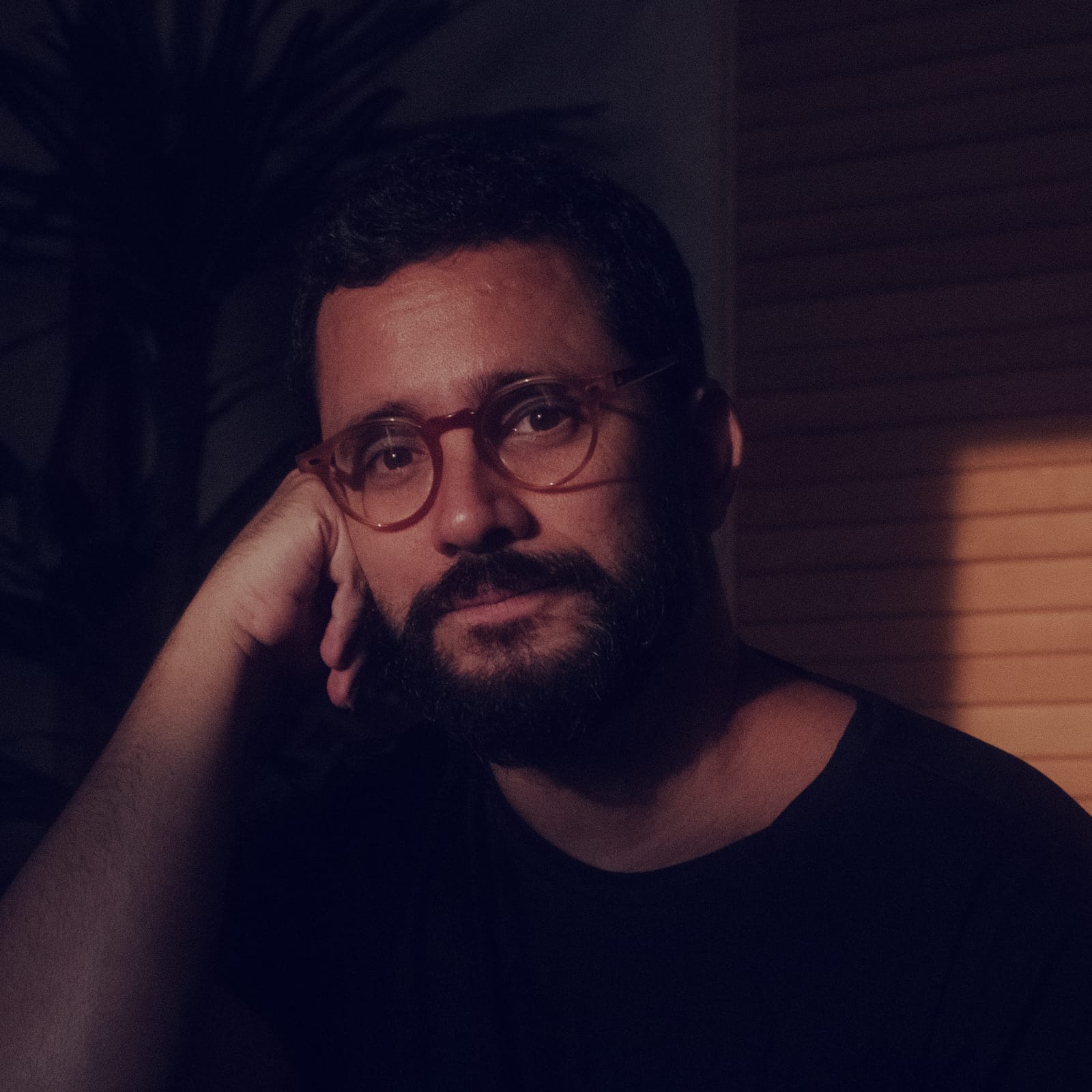 Paulo Nazareth lança “O Que É Pra Ser”, seu primeiro álbum de carreira
