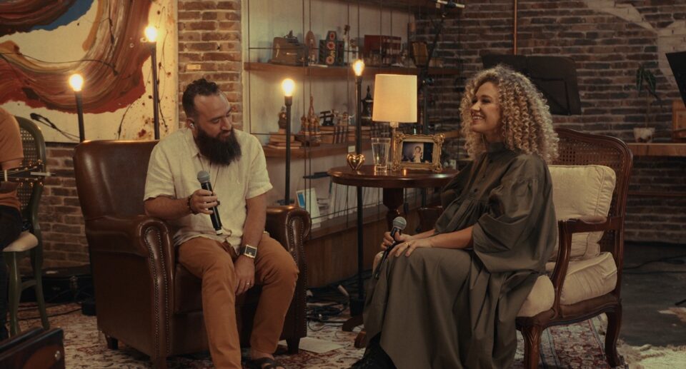 Arianne e Marco Telles revivem clássicos da música cristã em novo medley do projeto “Como Cantavam Nossos Pais 2”