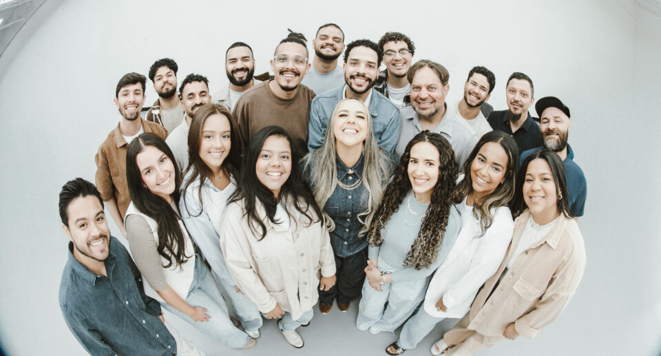 El Shadday Worship amplia sua voz de adoração com canções que atravessam fronteiras